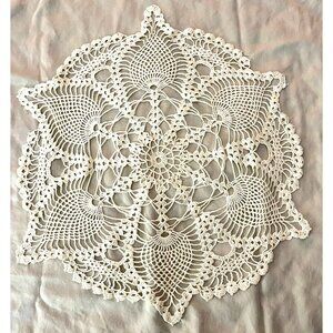 VNT Handmade Crochet Lace Doily 18" Round Pineapple Pattern Granny Cottage Core